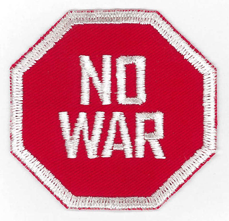 Broderat tygmärke No War